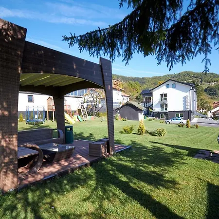 Panorama Apartment *